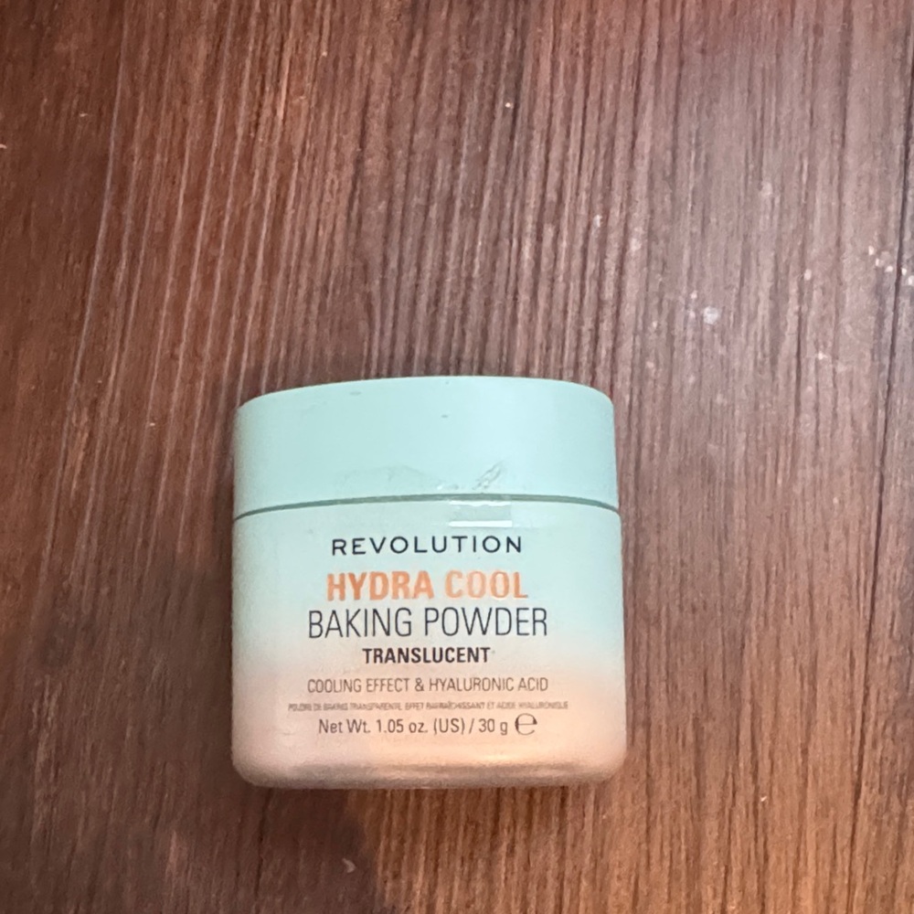 Revolution Hydra Cool Baking Powder